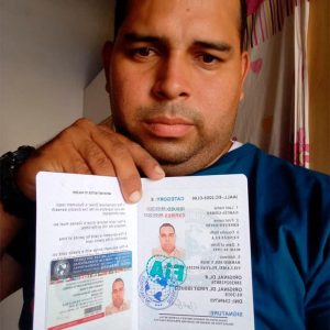 Mesa de trabajo 2 copia 15